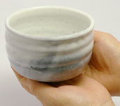 Ciotola per il matcha Hagi-yaki, di forma Raku, realizzata da Takeshita Keizo.