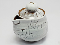 White Hagi-yaki Hôhin teapot by Takeshita Keizô, 400 ml / 14 oz