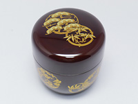Natsume, brown lacquerware tea caddy for matcha. Flowers.