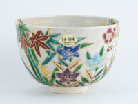 Kyô-yaki matcha bowl, flowers from the four seasons