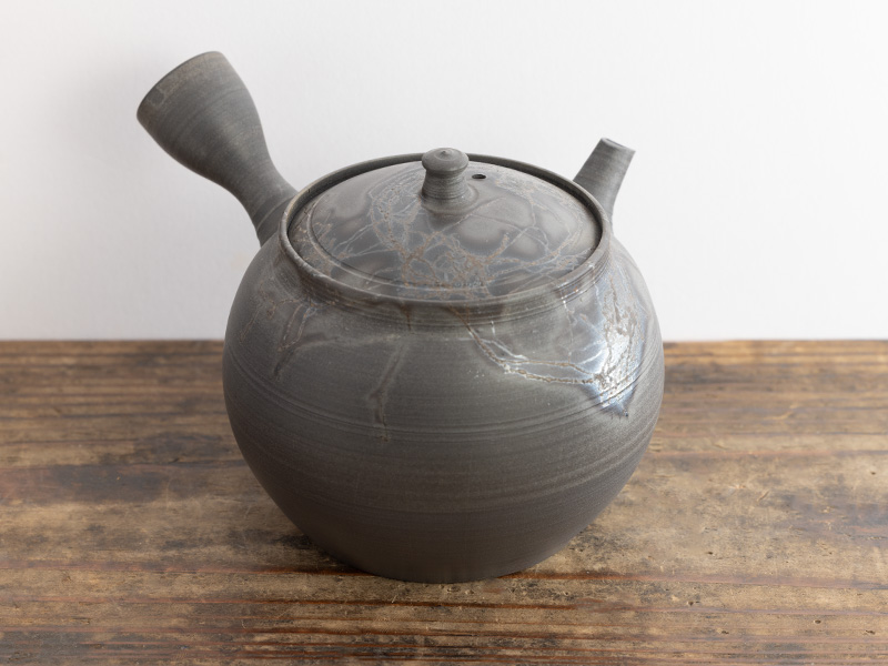 Kyûsu teapot from Tokoname "mogake" by Yamada Yûtarô, 320 ml Kyûsu teapot from Tokoname "mogake" by Yamada Yûtarô, 320 ml