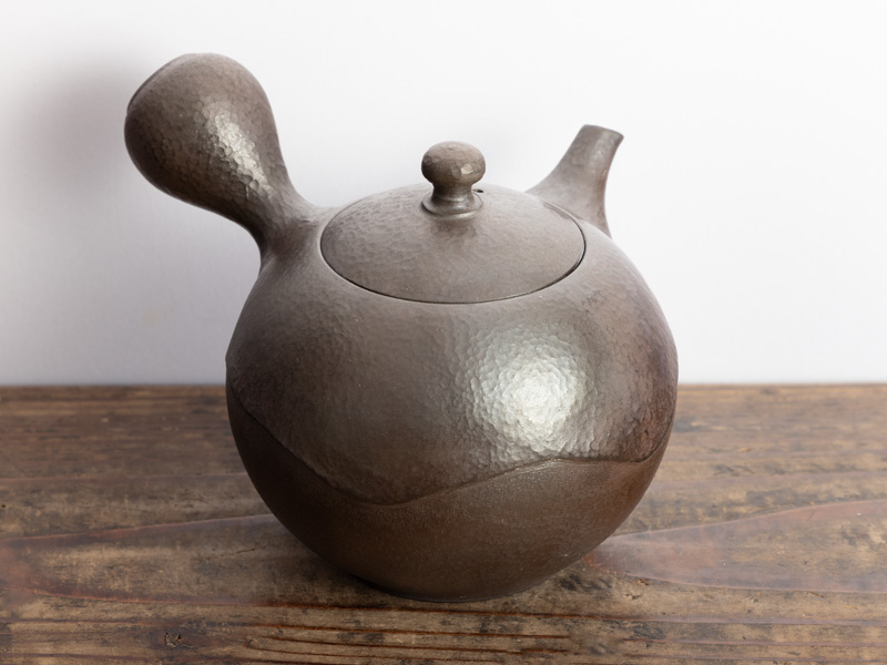 Kyûsu teapot from Tokoname by Murata Yoshiki 450 ml Kyûsu teapot from Tokoname by Murata Yoshiki 450 ml