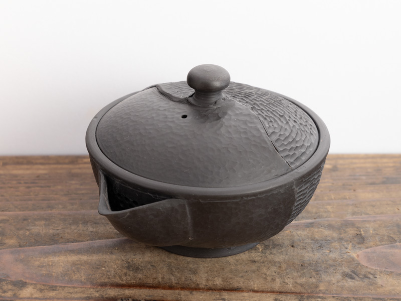 Hôhin teapot from Tokoname by Murata Yoshiki 90 ml Hôhin teapot from Tokoname by Murata Yoshiki 90 ml