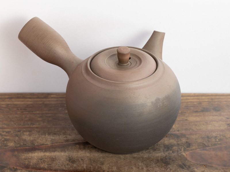 Tokoname-yaki Kyûsu teapot, by Itô Seiji, 240 ml