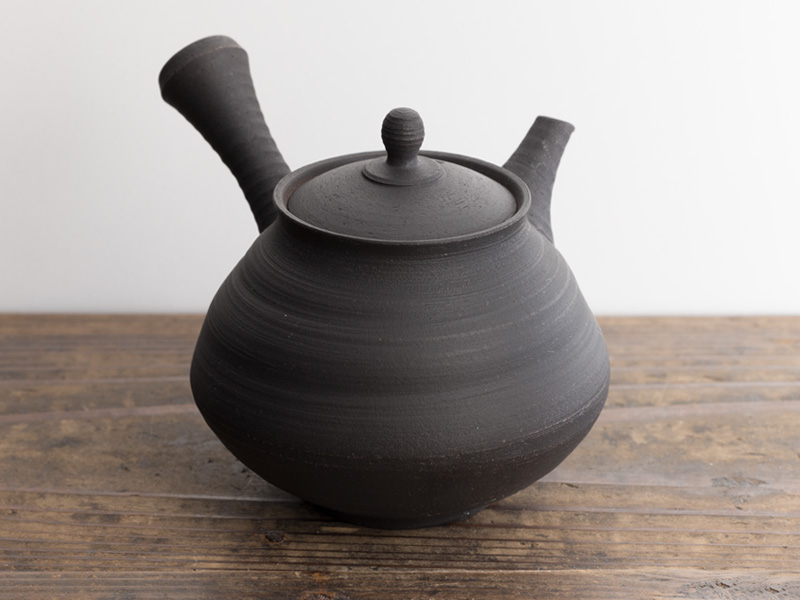 Tokoname Teapot - Tetera japonesa Kyusu que hace que el té verde sepa mejor  por Japanese Green Tea Co.