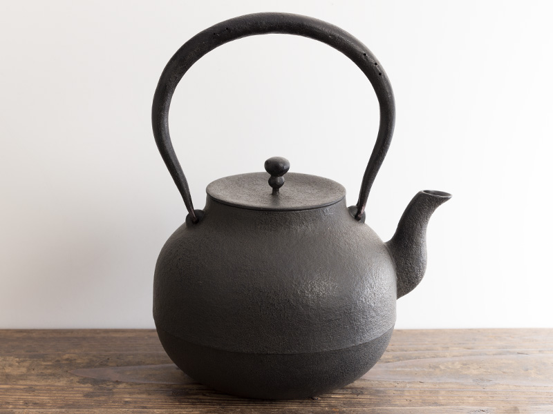 Nanbu tetsubin kettle from Mizusawa, "calabash", by Sasaki Nami 1100 ml
