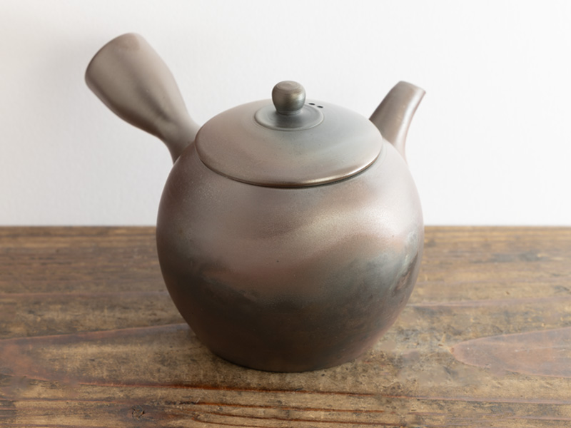 Banko-yaki kyûsu teapot by Bigetsu 230 ml Banko-yaki kyûsu teapot by Bigetsu 230 ml