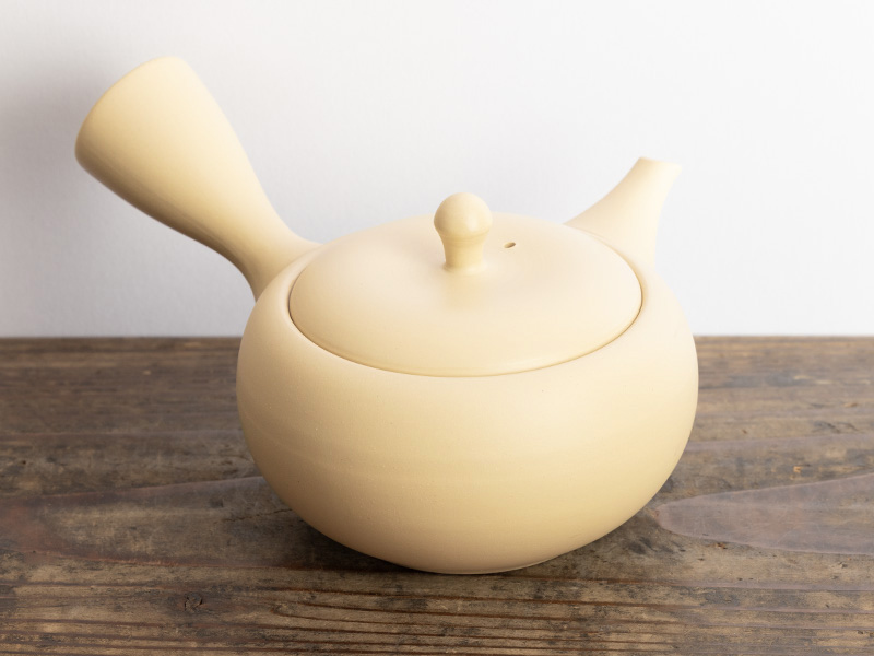 Beige Tokoname-yaki "kyûsu" teapot, 240 ml / 8.8 oz