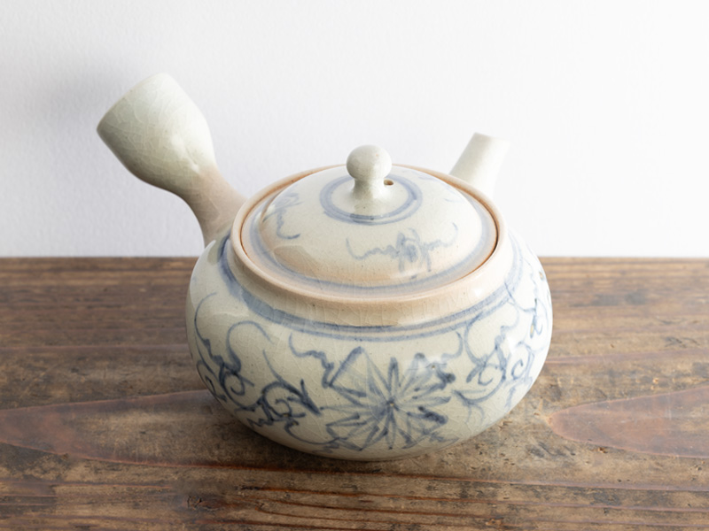Banko-yaki kyûsu teapot "annan" patern by Taisen,　220 ml